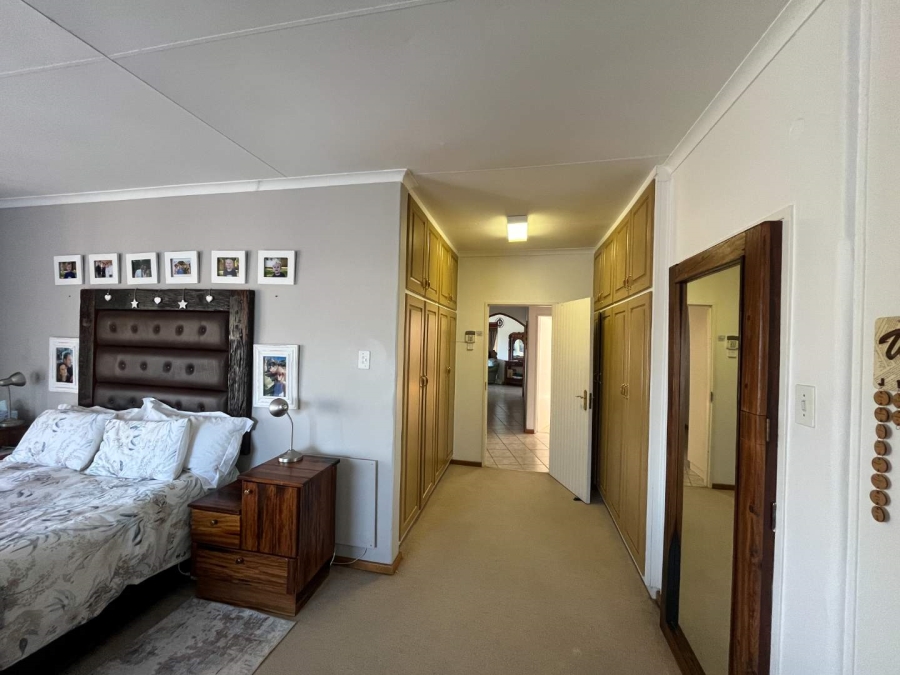 4 Bedroom Property for Sale in Keidebees Northern Cape